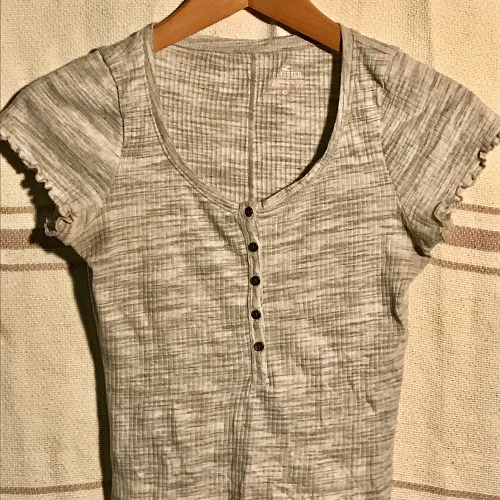 Button up hollister ribbed shirt